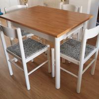 tavolo da cucina bianco  in buone condizioni con 4