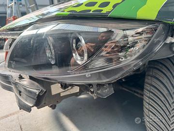Coppia Fari anteriori z4  e85 e86