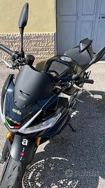 Aprilia tuono v4 1100 factory 2023
