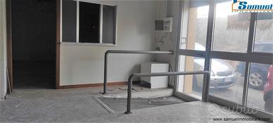 Giarre, ampio ufficio (CT)