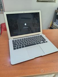 MacBook Air 13" 256 Gb