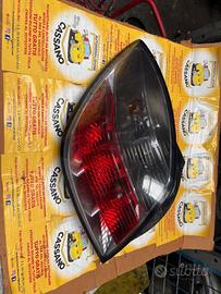 FARO POSTERIORE SINISTRO OPEL ASTRA 3 PORTE ANNO:2