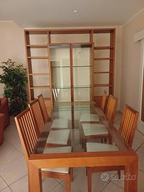 Vetrinetta e tavolo di vetro