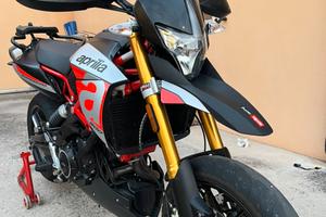 Aprilia dorsoduro 900