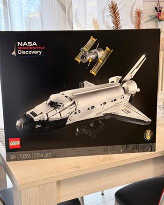 Lego Shuttle 10283