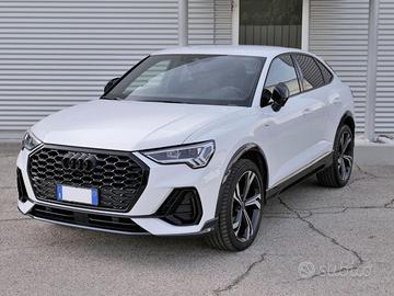 AUDI Q3 Sportback 2.0 (35) Tdi 150cv S-tr. Ident