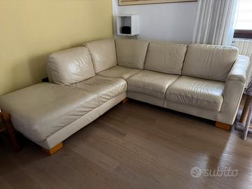 Divano pelle beige 3 posto con penisola
