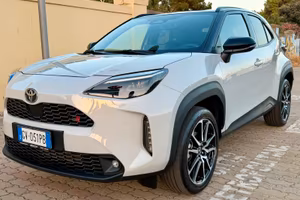 TOYOTA YARIS CROSS GR