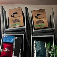 Sedie in legno e in alluminio