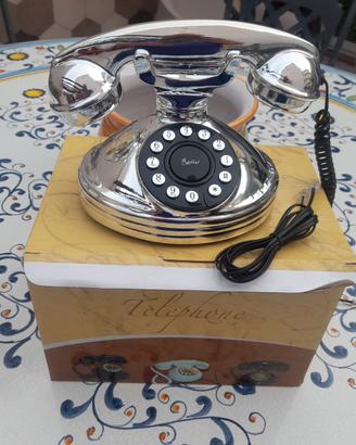 Telefono fisso cromato stile vintage
