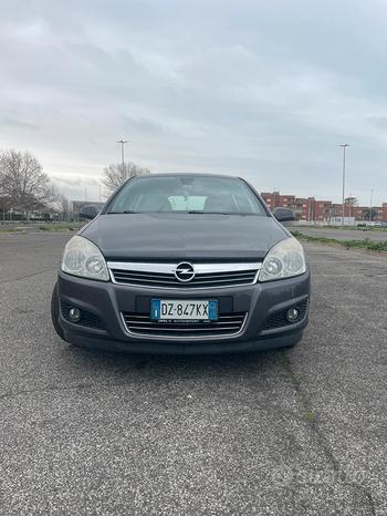 Auto Opel astra