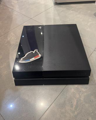PLAYSTATION 4
