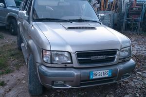 macchina jeep Isuzu Trooper 3.0