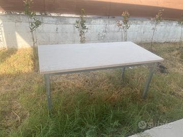 Tavolo da esterno in marmo da 3 cm
