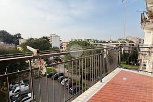 3 LOCALI A MARANO DI NAPOLI