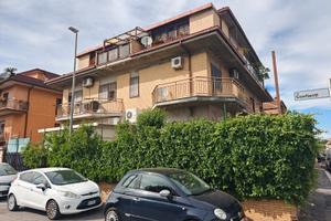 Anagnina,via gasperina,110 mq 3 balc cortina