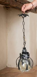 Lampadario vintage in ferro battuto