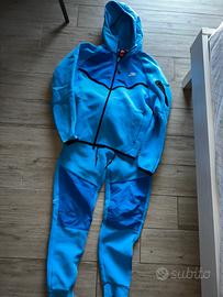 Nike Tech celeste – Taglia M