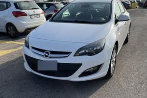 Opel Astra Cosmo 1.6 110cv 2015