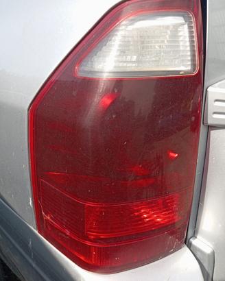 Fanale posteriore sx MITSUBISHI PAJERO GLS anno 20