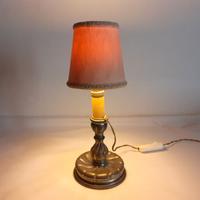 Lampada da tavolo antica in peltro