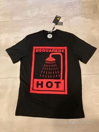 Dsquared2 T-Shirt – Nera con Logo Rosso