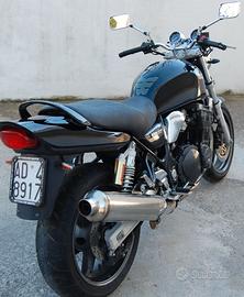 Suzuki GSX750