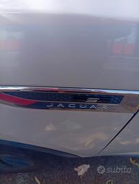 E Pace Jaguar 180 cv
