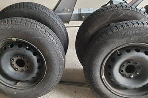 cerchi panda con gomme invernali