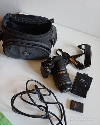Macchina fotografica Nikon d3100 una volta d uso