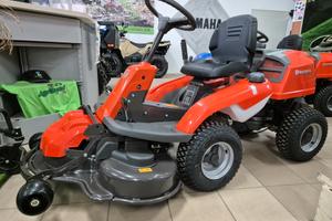 Trattorino Husqvarna R 214 T con piatto 103