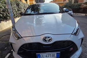 Toyota yaris 115cv GR line