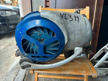 Motore vespa150 faro  BASSO/struzzo vl3m