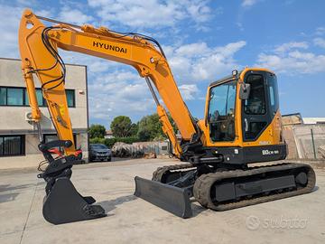 Escavatore Hyundai 80CR9, anno 2015