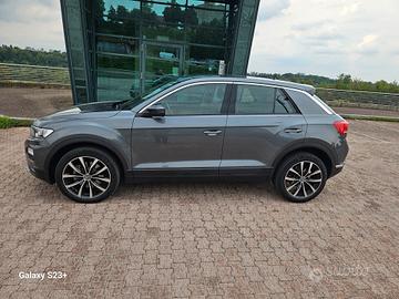 T-Roc 2.0 150 CV DSG Valutiamo usato/