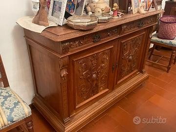Credenza antica
