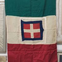 antica bandiera tricolore sabaudo  con puntali 
