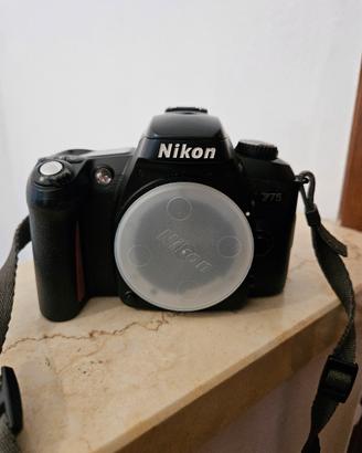 Nikon F75