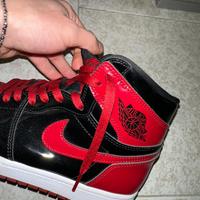 Jordan 1 retro rosse e nere