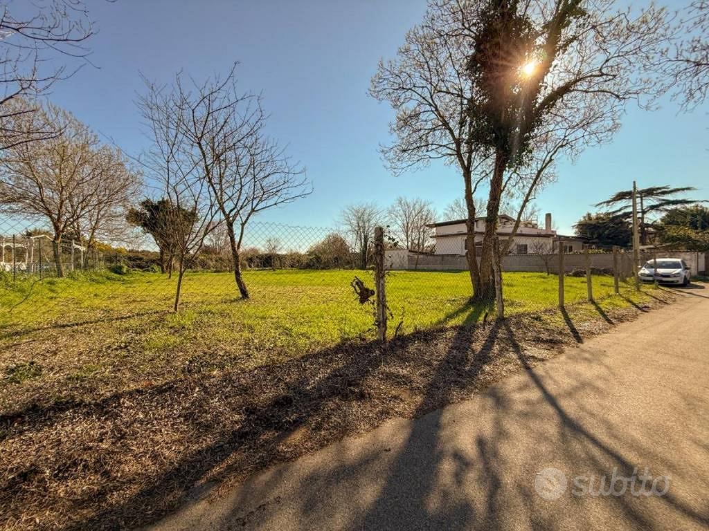Terreno di 1000 m² a Roma - Vista 3