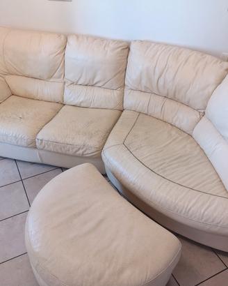 divano e pouf in pelle