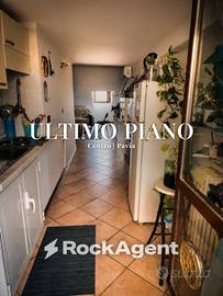 Attico / Mansarda di 51 m² con 1 locale a Pavia