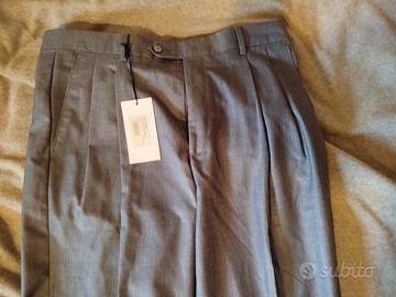 PANTALONI CLASSICI CON PINCES NUOVI