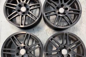 4 cerchi usati 17 pollici made in italy 332 Audi A