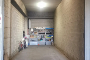 Ampio box per camper o furgoni