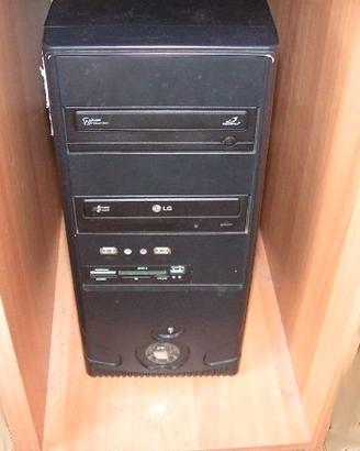 PC fisso con monitor windows 10