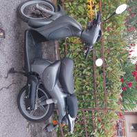 Aprilia Scarabeo 50 - 2012