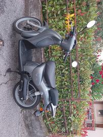 Aprilia Scarabeo 50 - 2012