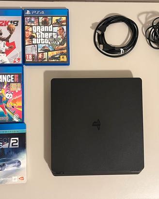 ps4 slim 1tb + 2 joystick e 7 giochi