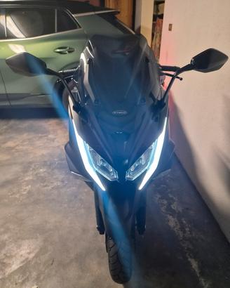 Kymco AK550 nov.2021 2350km accessoriato perfetto